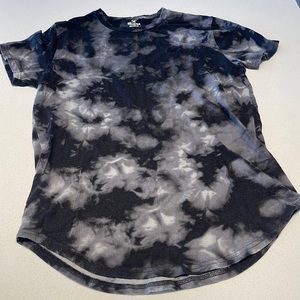 HOLLISTER men’s Slim Fit Curved Hem Tee Small